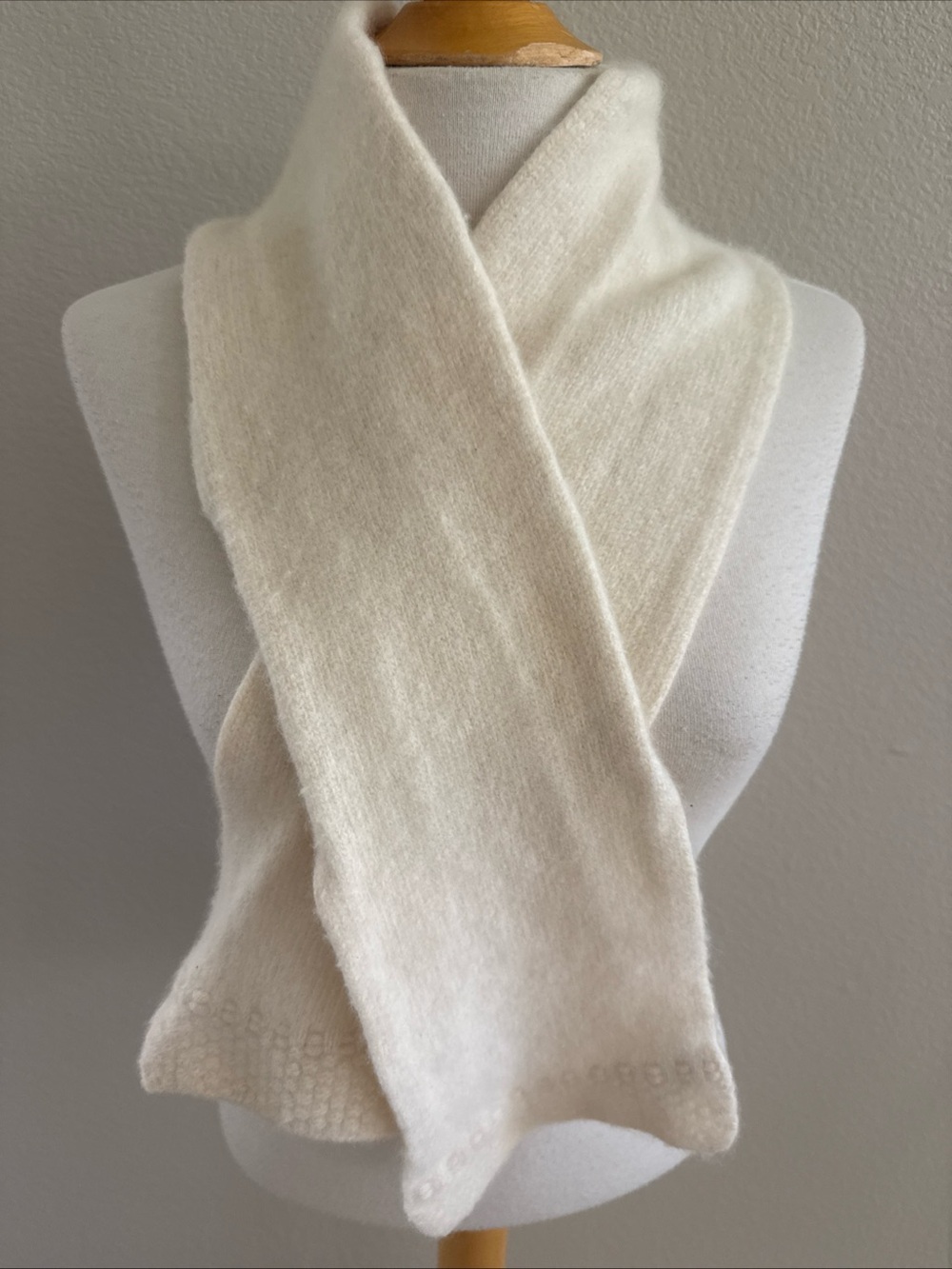 Cole Haan 100% CASHMERE Scarf 46 In By 6 In Cream